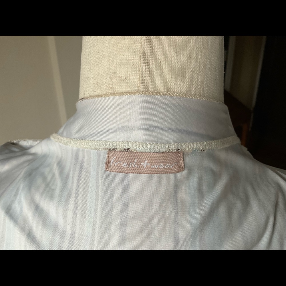 Fresh Wear Sleeveless Shirt - Picture 5 of 5